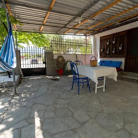 Studio Sotos Apartment *